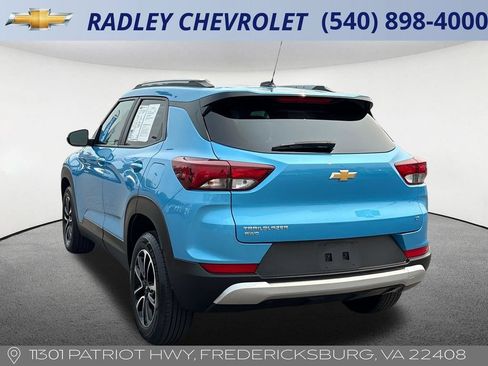 Used 2025 Chevrolet TrailBlazer LT AWD/4WD image 17