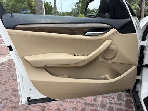 Used 2015 BMW X1 sDrive28i RWD image 14