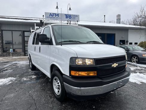 Used 2021 Chevrolet Express 2500 w/ Driver Convenience Package image 9