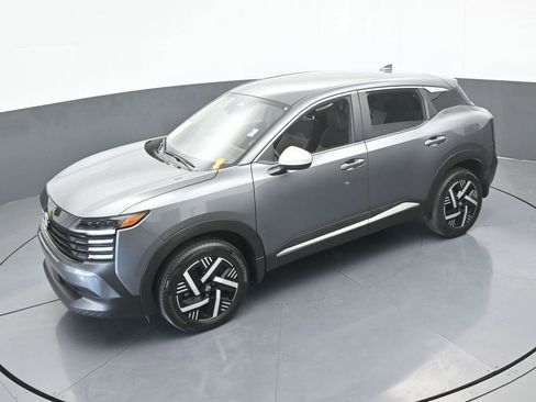 Used 2025 Nissan Kicks SV image 45