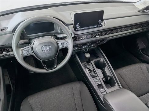 Certified 2025 Honda Accord SE image 29