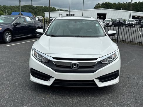 Used 2018 Honda Civic EX image 3