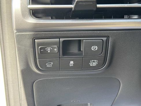 Used 2025 Hyundai Tucson Limited image 25