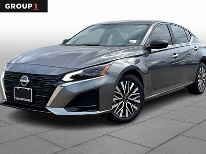 New 2025 Nissan Altima 2.5 SV