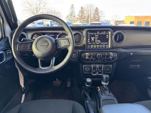Used 2023 Jeep Wrangler Unlimited Willys image 10