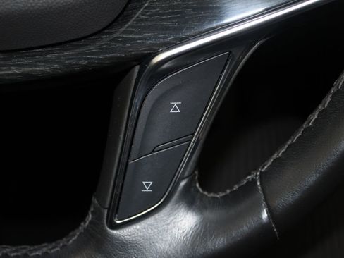 Used 2023 Cadillac XT5 Premium Luxury image 39