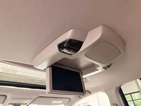 Used 2021 Honda Pilot Touring image 18
