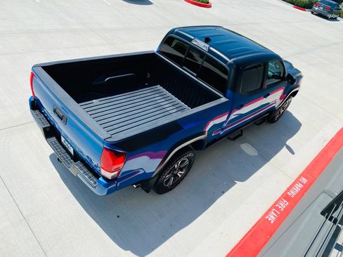 Used 2016 Toyota Tacoma TRD Sport RWD image 13