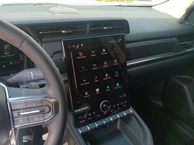 Used 2026 GMC Terrain Denali w/ LPO, Floor Liner Package AWD/4WD image 6