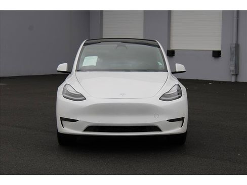 Used 2020 Tesla Model Y Long Range image 5
