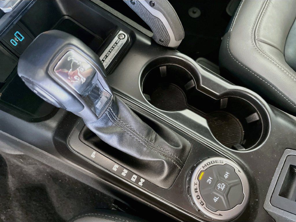 Used 2024 Ford Bronco Outer Banks AWD/4WD image 17
