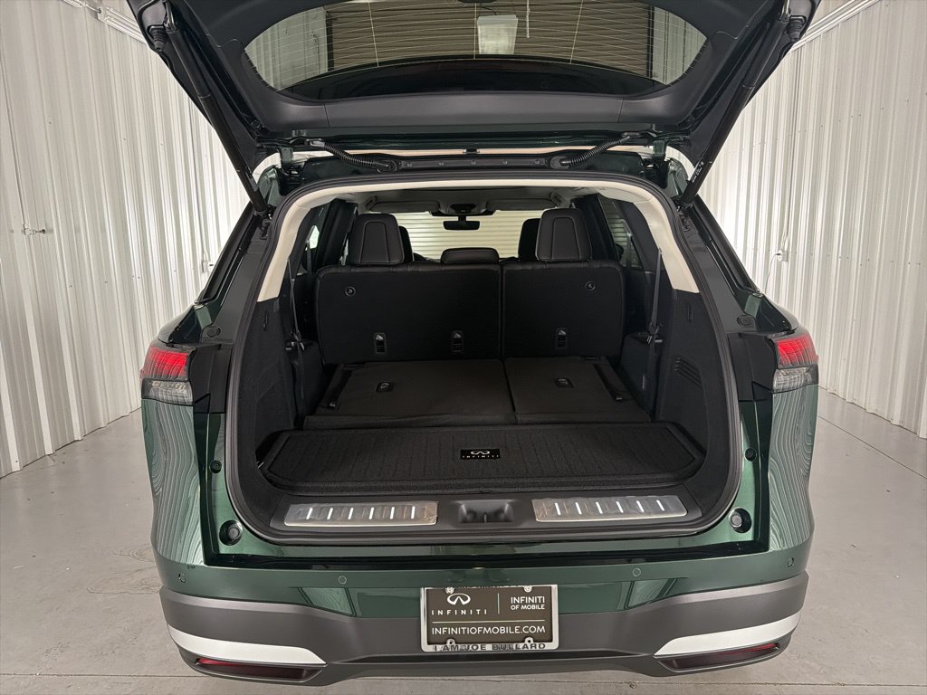 Certified 2026 INFINITI QX60 Luxe w/ Cargo Package FWD image 9