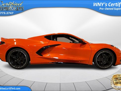 Used 2020 Chevrolet Corvette Stingray Preferred Cpe w/ 2LT Preferred Equipment Group RWD image 4