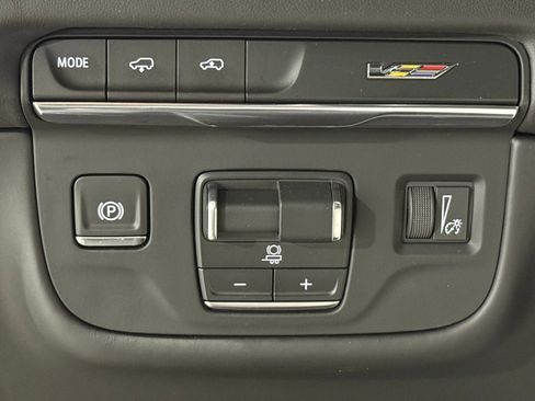 New 2026 Cadillac Escalade ESV V w/ LPO, ONYX Package image 26