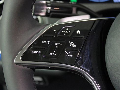 New 2026 Mercedes-Benz E 350 4MATIC Sedan image 18