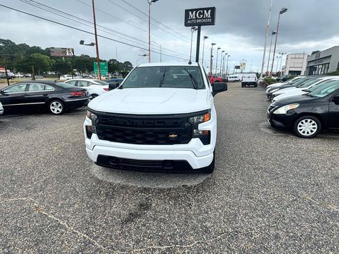 Used 2022 Chevrolet Silverado 1500 Custom RWD image 4
