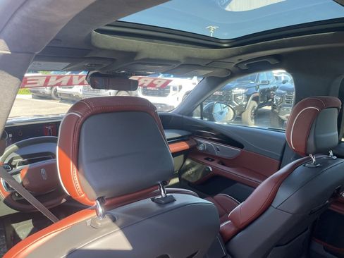 Used 2024 Lincoln Nautilus Black Label image 30