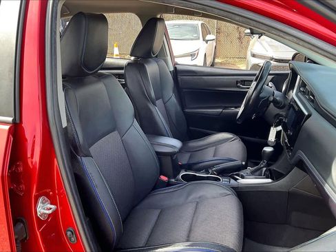 Used 2019 Toyota Corolla SE image 9