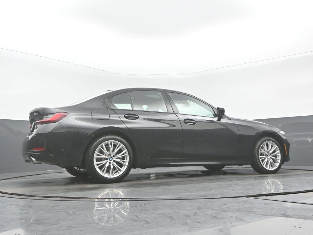 Used 2023 BMW 330i xDrive Sedan w/ Premium Package AWD/4WD image 33