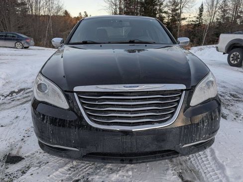 Used 2013 Chrysler 200 Limited image 2