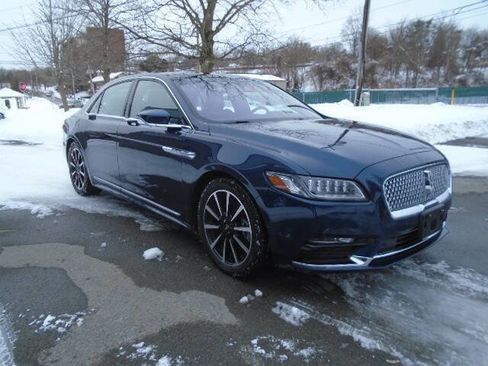 Used 2017 Lincoln Continental Reserve w/ Luxury Package image 3
