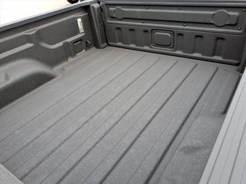 New 2025 Jeep Gladiator Rubicon w/ Convenience Group image 35