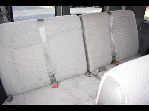 Used 2015 Chevrolet Express 2500 LT w/ LT Preferred Equipment Group RWD image 26