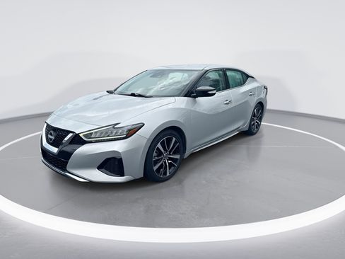 Used 2023 Nissan Maxima SV w/ Floor Mat Group FWD image 8
