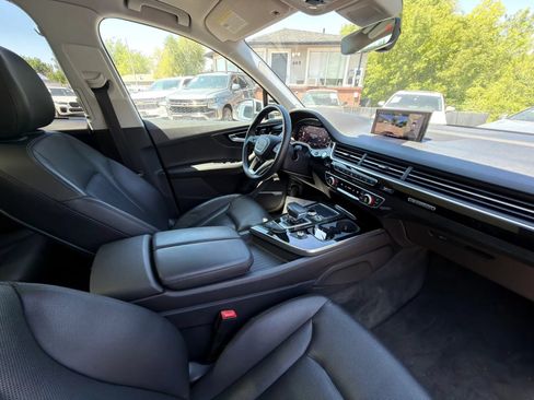 Used 2019 Audi Q7 3.0T Premium Plus w/ Premium Plus Package AWD/4WD image 5