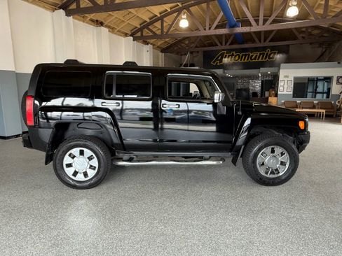 Used 2009 HUMMER H3 image 8