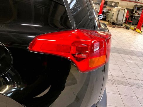 Used 2014 Toyota RAV4 Limited w/ Technology Package image 34