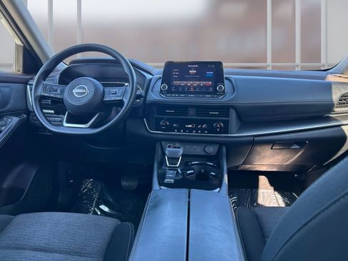 Used 2023 Nissan Rogue SV image 16