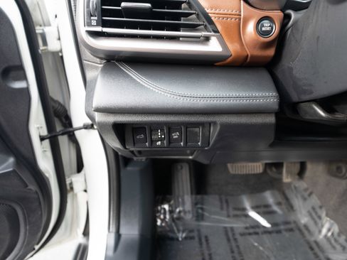 Used 2021 Subaru Outback Touring w/ Popular Package #2 image 11