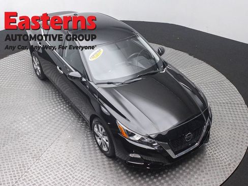 Used 2020 Nissan Altima 2.5 S AWD/4WD image 3