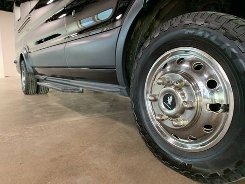 Used 2016 Ford Transit 350 XL image 6