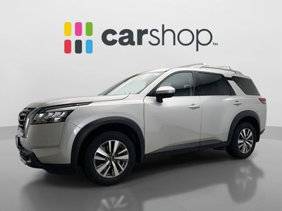 Used 2023 Nissan Pathfinder SL