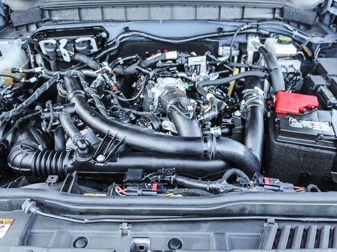 Used 2023 Ford Bronco Badlands image 27