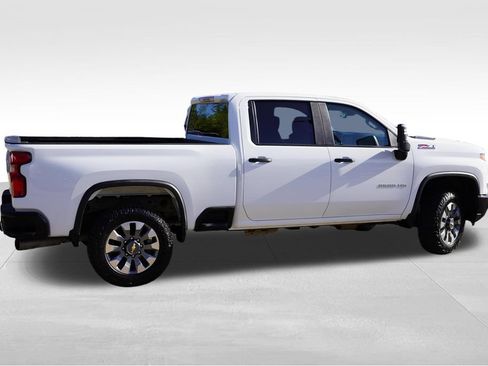Certified 2024 Chevrolet Silverado 2500 Custom w/ Custom Value Package AWD/4WD image 4