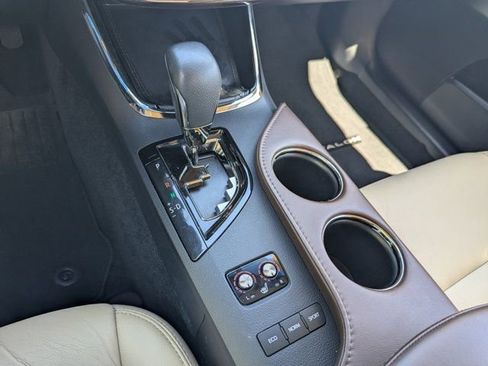 Used 2015 Toyota Avalon XLE FWD image 26