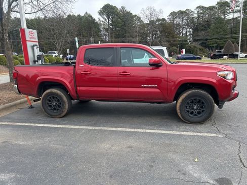 Used 2022 Toyota Tacoma SR5 image 5