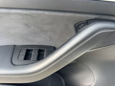 Used 2021 Tesla Model 3 Standard Range Plus image 27