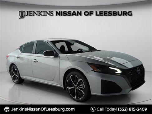 New 2025 Nissan Altima 2.5 SR image 1