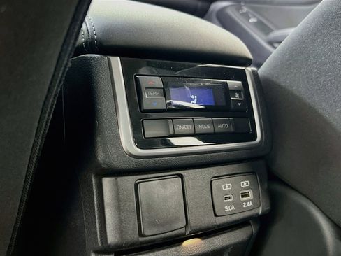 Used 2023 Subaru Ascent Premium w/ Convenience Package AWD/4WD image 24