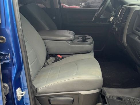 Used 2018 RAM 1500 Express w/ Express Value Package AWD/4WD image 10