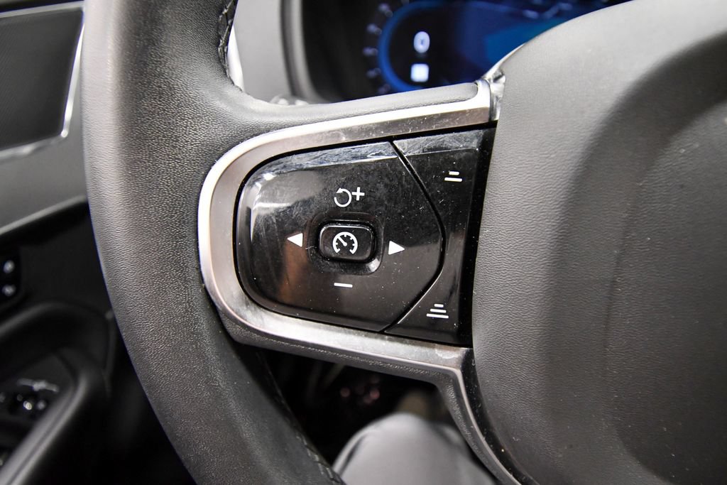 Used 2023 Volvo XC90 B5 Core AWD/4WD image 21