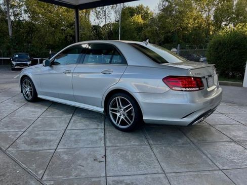 Used 2014 Mercedes-Benz E 350 4MATIC Sedan image 2