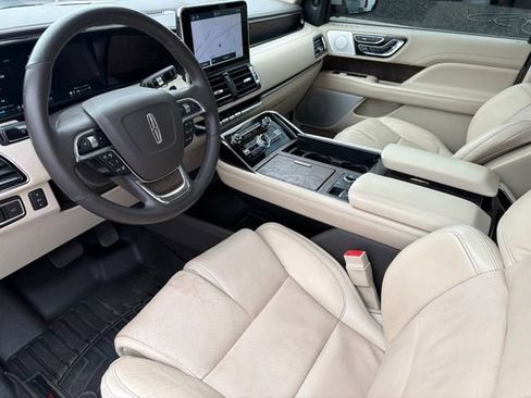 Used 2021 Lincoln Navigator L Reserve AWD/4WD image 13