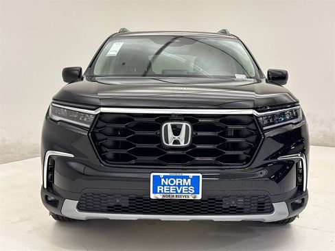 New 2025 Honda Pilot Elite image 3