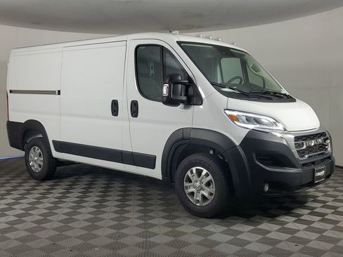 Used 2024 RAM ProMaster 2500 w/ Quick Order Package 22G SLT image 3