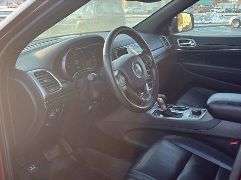 Used 2021 Jeep Grand Cherokee Limited image 10